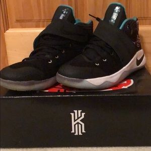 Kyrie 2’s good condition!
